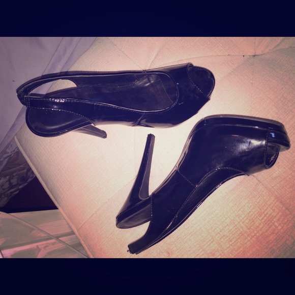 Forever 21 black leather heel
