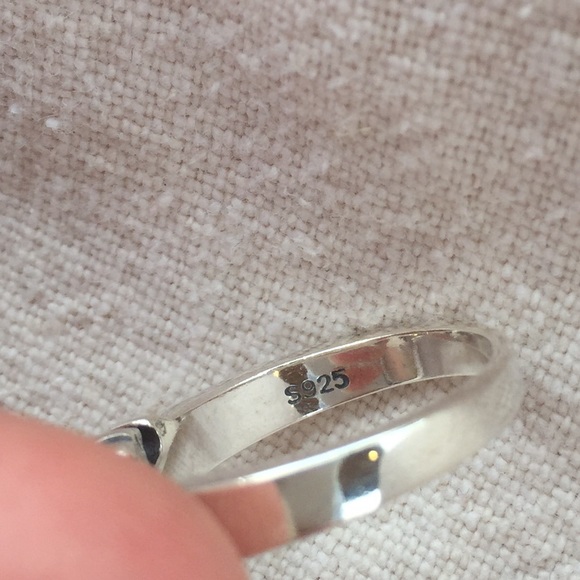 100% .925 Sterling Silver Anchor Ring - Picture 3 of 3