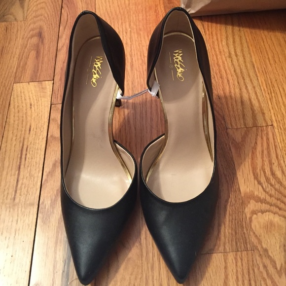 Heels - Picture 3 of 3