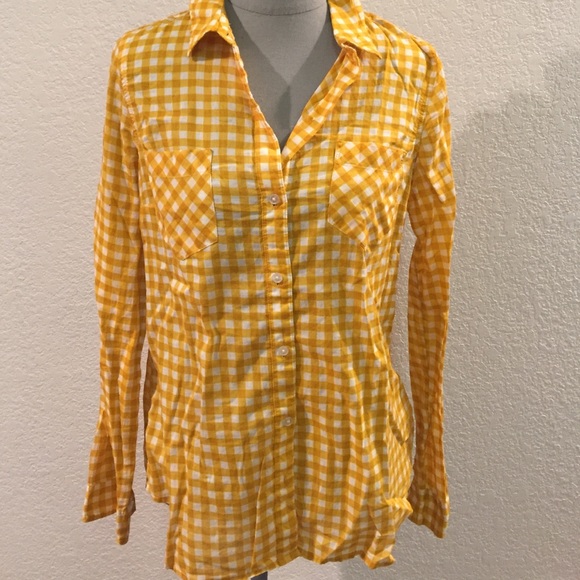 🙅🏼🙅🏼🙅🏼 SOLD! Mustard gingham button down