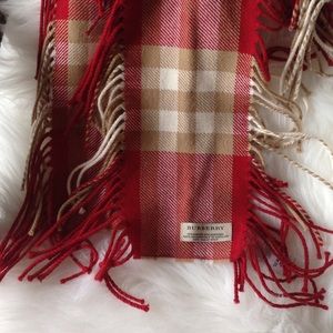 Burberry Scarf   Xtra long