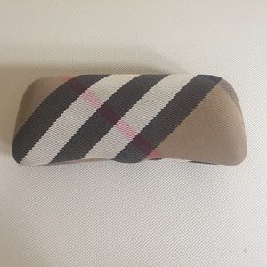 BURBERRY Eyeglass/ Sunglasses Case