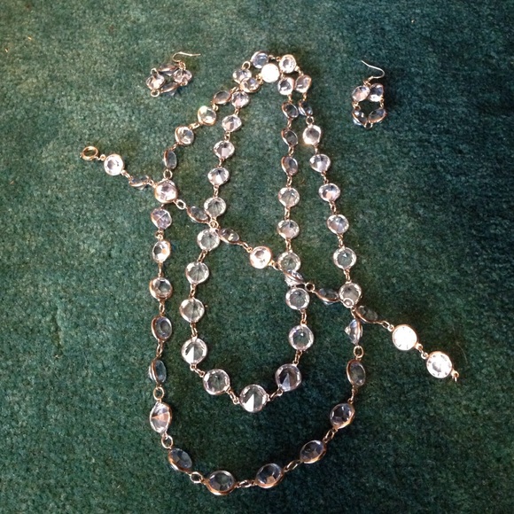 Crystal Necklace, bracelet and earring set - Picture 3 of 4
