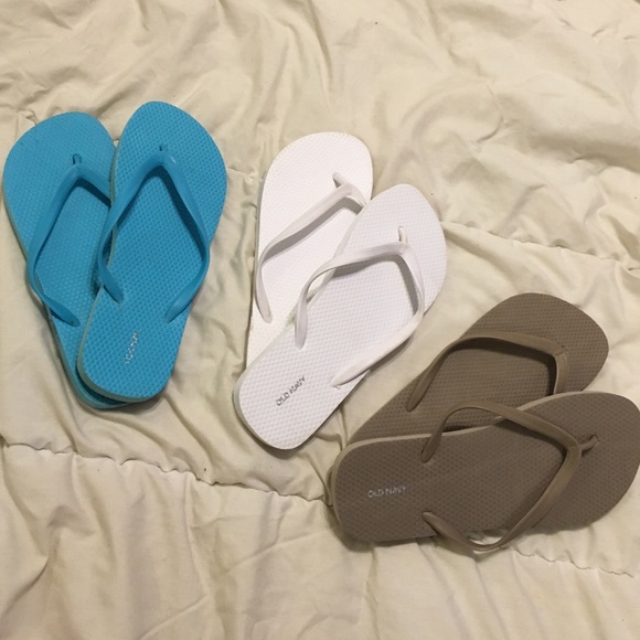 Bundle of Old Navy flip flops