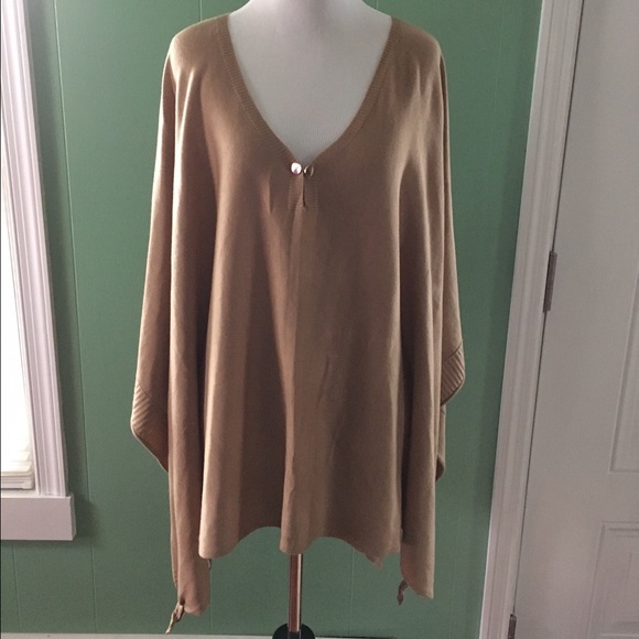 🌷2/$30🌷Poncho sweater