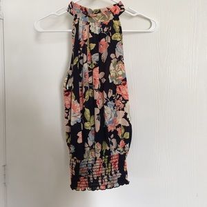 Floral Open Back Blouse 🌷