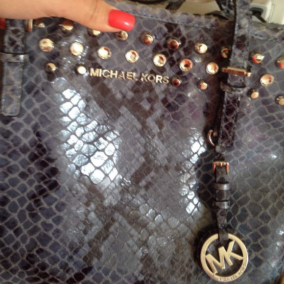 Used - Picture 2 of 3