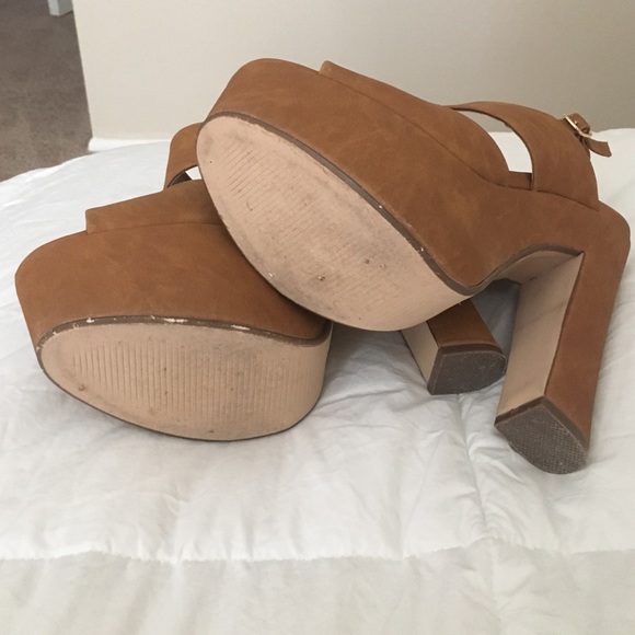 heels! - Picture 4 of 4