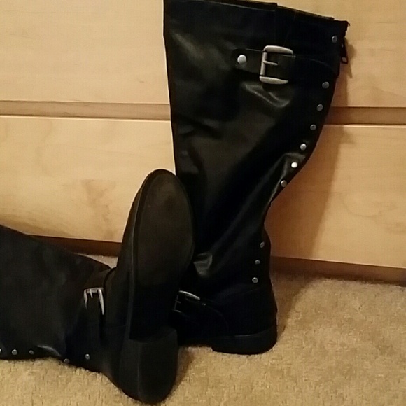 Riding boots