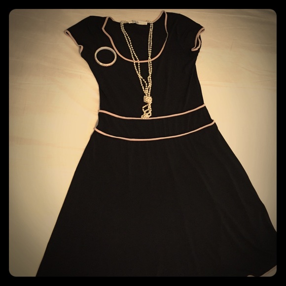 Max Studio Dresses & Skirts - Max Studio lovely little black dress
