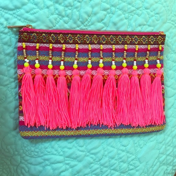 💕💛Neon Quilted Tribalish Awesome Clutch! 💛💕