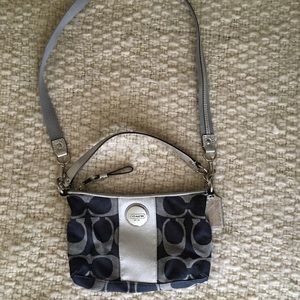 Coach crossbody navy/silver 17439