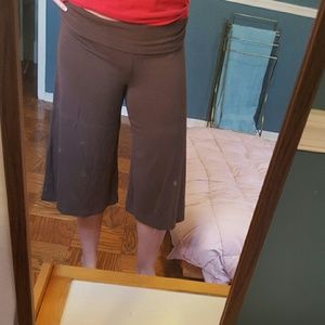 Brown mid calf gauchos