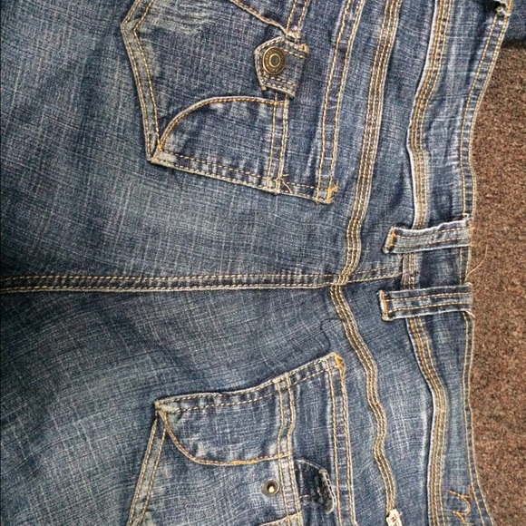 Jeans - Picture 2 of 4