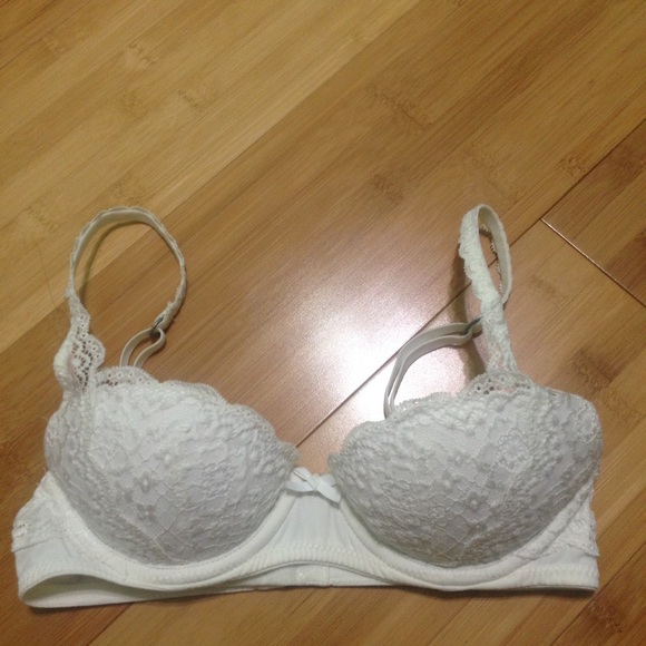 White lace push up bra
