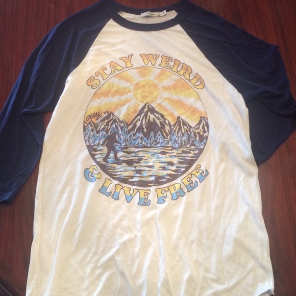 3/4 sleeve obey tshirt