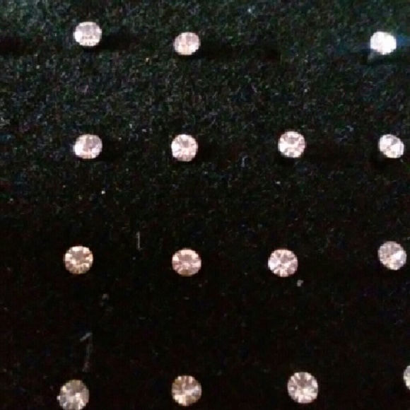 Nose studs You get 5 for $4