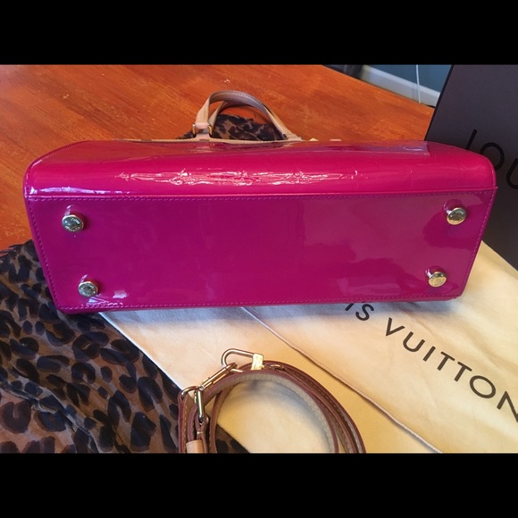 Auth Louis Vuitton Brea Vernis MM Indian Rose - Picture 3 of 4