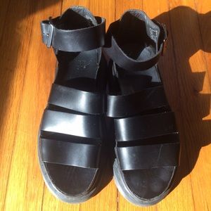 DR MARTENS CLARISSA BRANDO