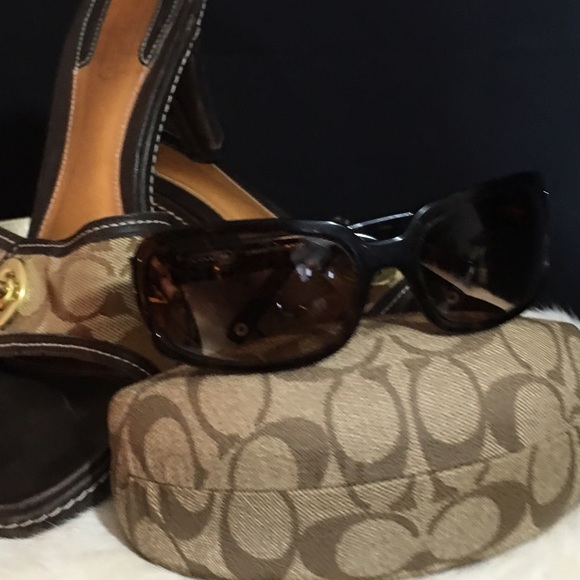 SOLD!!! 💕COACH Samantha Sunglasses w/ Coach Case