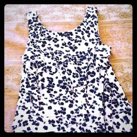 Style & Co Sleeveless Ruffled Top Black & White L