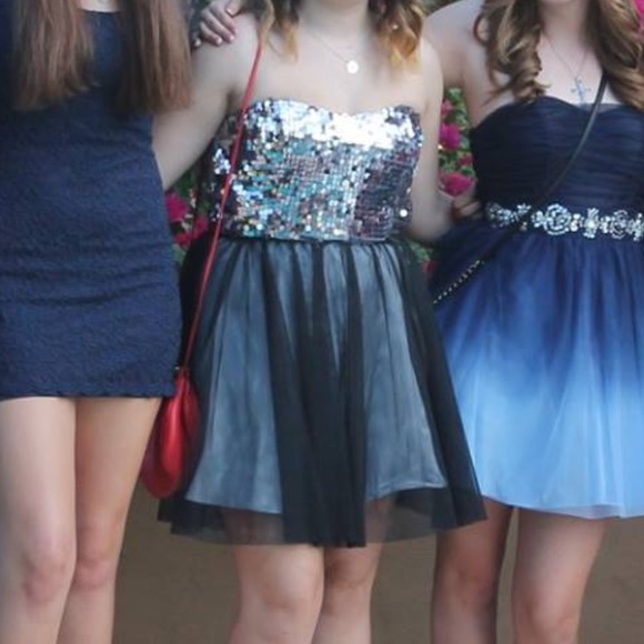 Black and Silver Sequin Dress - Picture 1 of 4