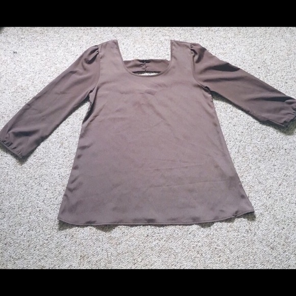 silk blouse - Picture 2 of 3