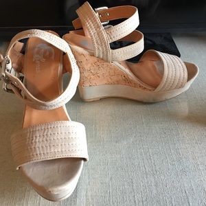 Cork wedges