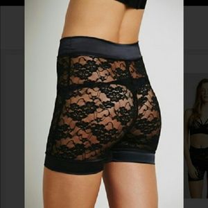 Free People Intimately Burgundy Lace Shorts Sz M