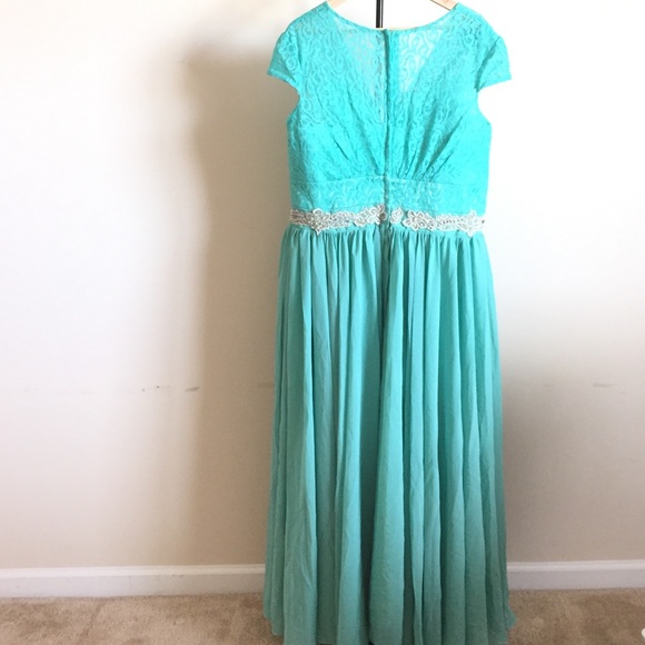 NEW Size 16 Formal Evening Gown - Picture 3 of 4