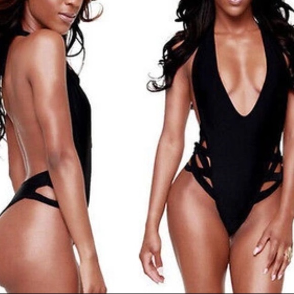 Other - 💖HP! New L plunge monokini swimsuit