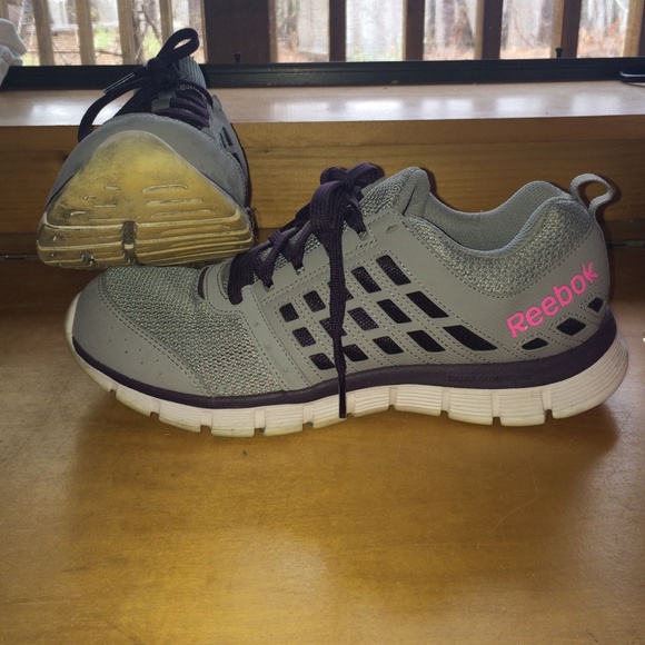 Reebok Running Shoes size 9