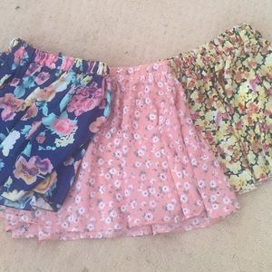 4 Floral Skirts, Size XS, bundle discount.