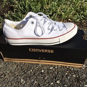 Brand new low top white converse