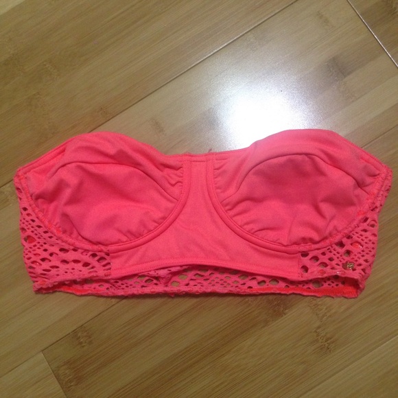 Billabong bikini top