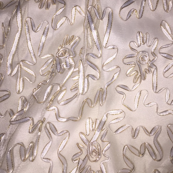 DEAL!!! Gorgeous gold and white dress - Picture 2 of 3