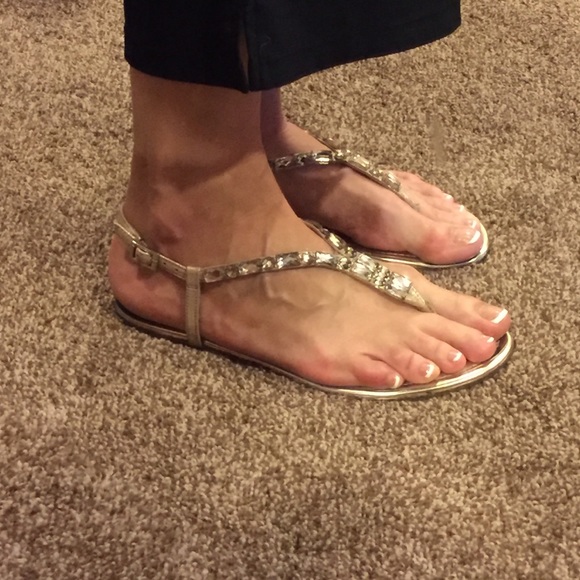 Vince Camuto rose gold sandals - Picture 2 of 4