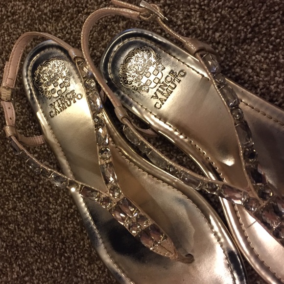 Vince Camuto rose gold sandals - Picture 3 of 4