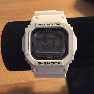G-Shock white