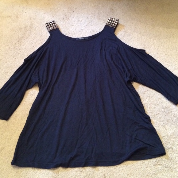 Cold shoulder top