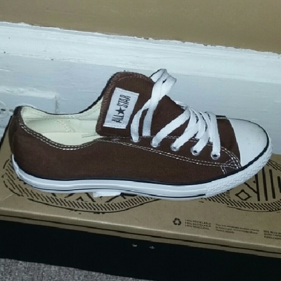 Low top brown converse