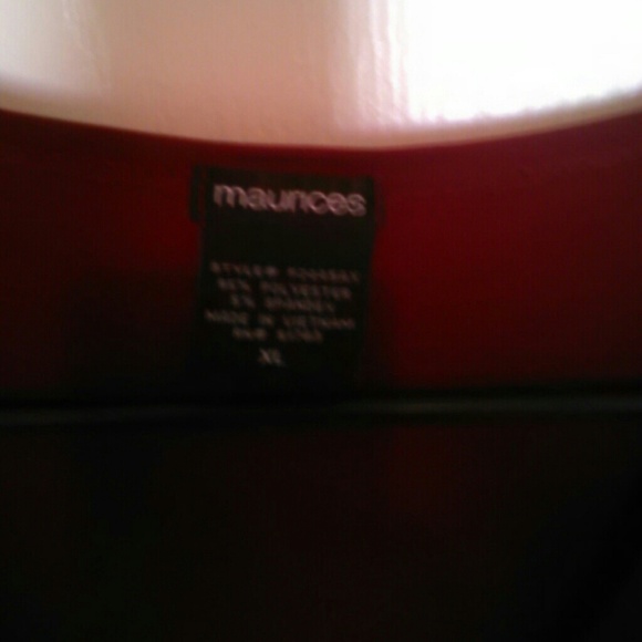 Maurices shirt - Picture 3 of 4