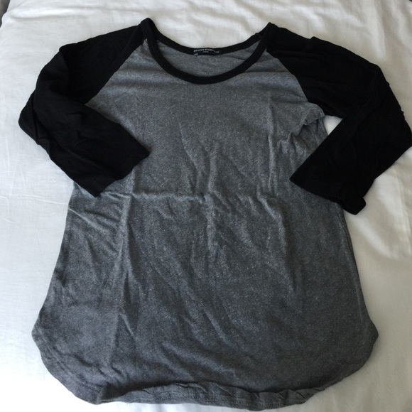 Brandy Melville 3/4 sleeve