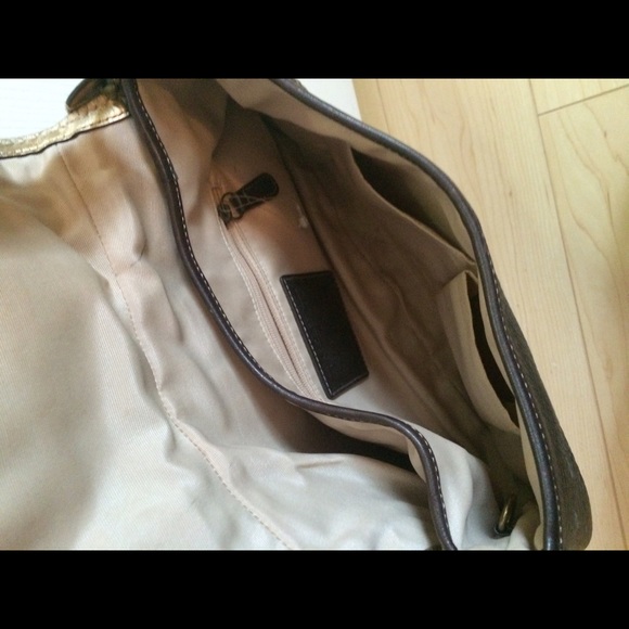 Leather and suede coach shoulderbag - Picture 3 of 4