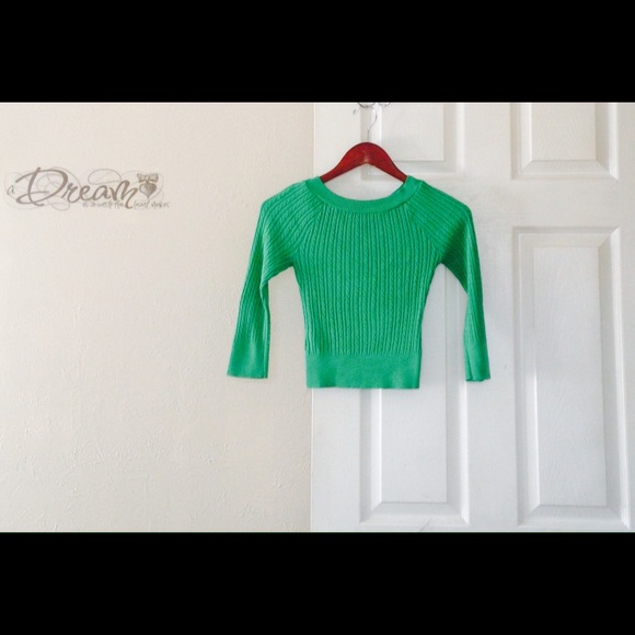 🌟 Cropped American Rag Sweater - Picture 4 of 4