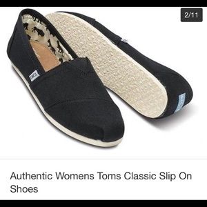 Women's Toms size 10 Black