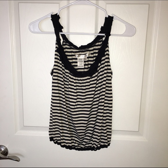 Max Studio B&W tank top.