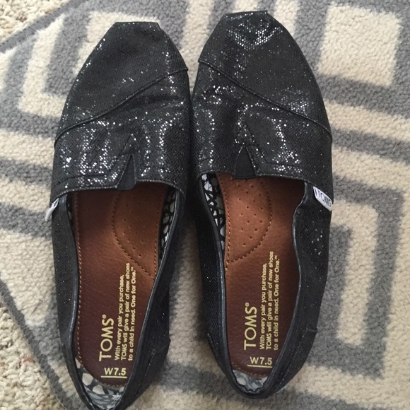 7.5 black sparkly TOMs
