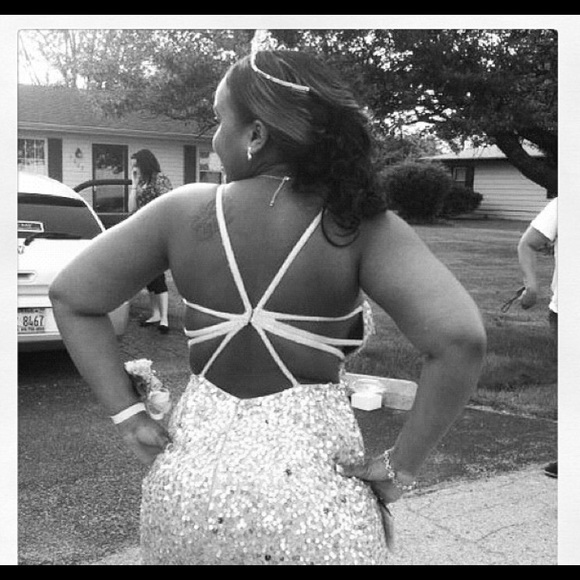 Prom dress - Picture 4 of 4