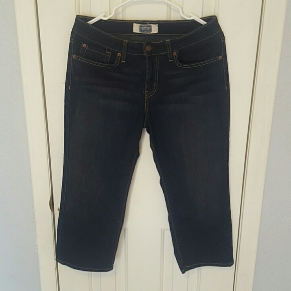 Levi Strauss and Co signiture Capris